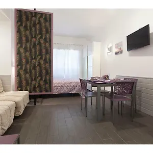 My Purple In The Center Of Apartamento