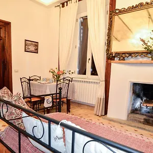 St. Petrus Et Aurelia Apartment
